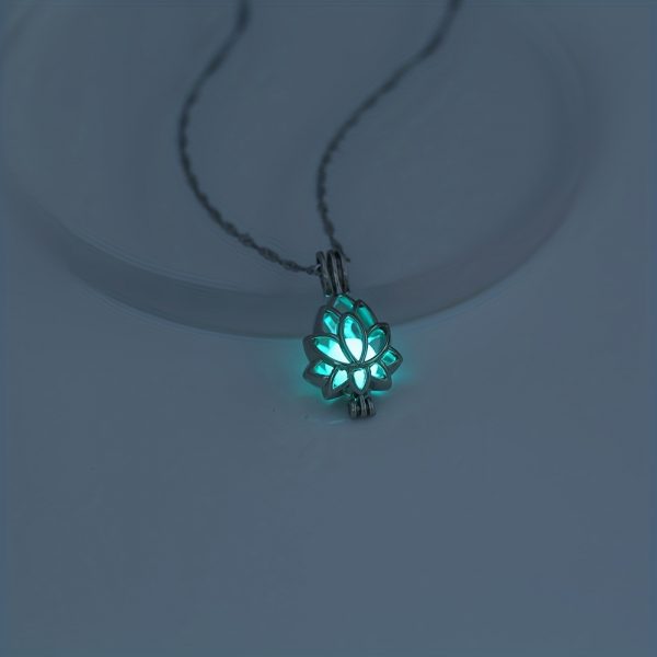 Hollow Lotus Bloom Pendant Necklace Glowing In The Dark Can Open Flower Theme Pendant Neck Chain For Women Winter Clothes Accessories For Music Festival