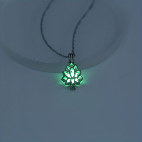 Hollow Lotus Bloom Pendant Necklace Glowing In The Dark Can Open Flower Theme Pendant Neck Chain For Women Winter Clothes Accessories For Music Festival